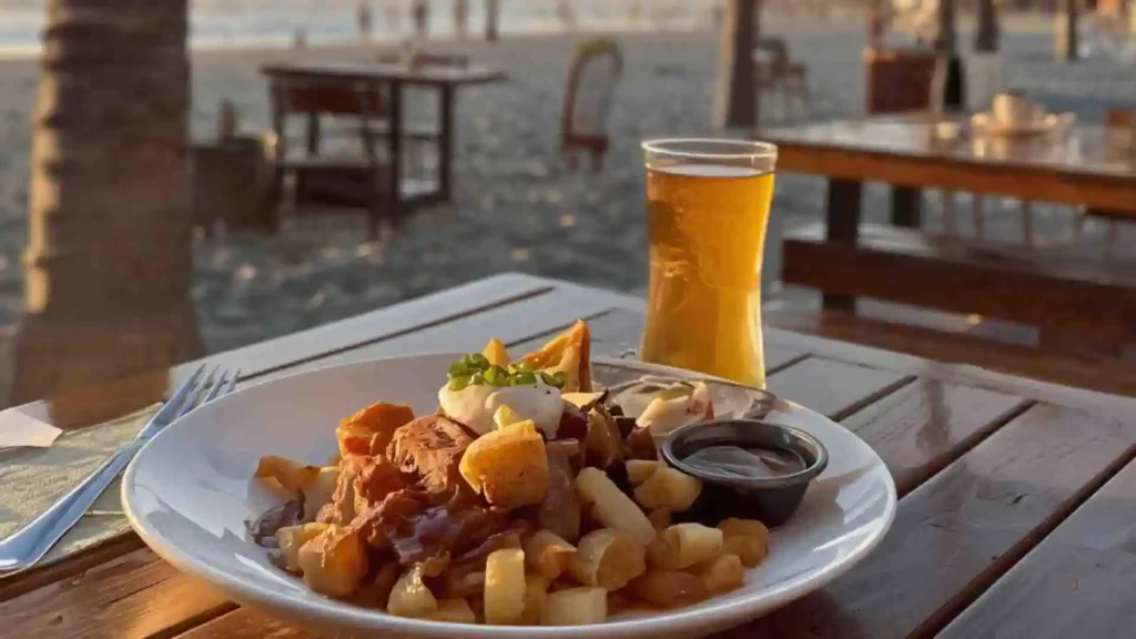 Why Do People Love Beachside Dining Experiences?